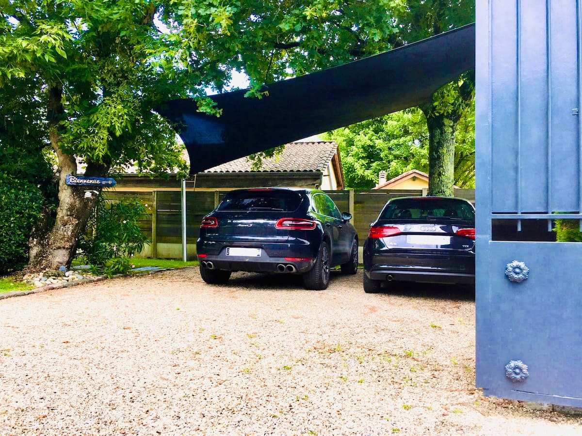 21 Parking sécurisé