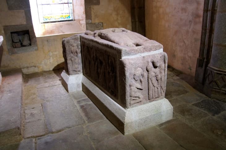 Gisant Saint-Merd les Oussines_1