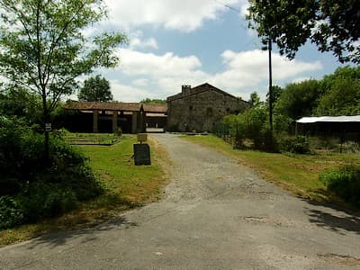 la foret sur sevre-la ferme fortifiee-entree-sit.jpg_7