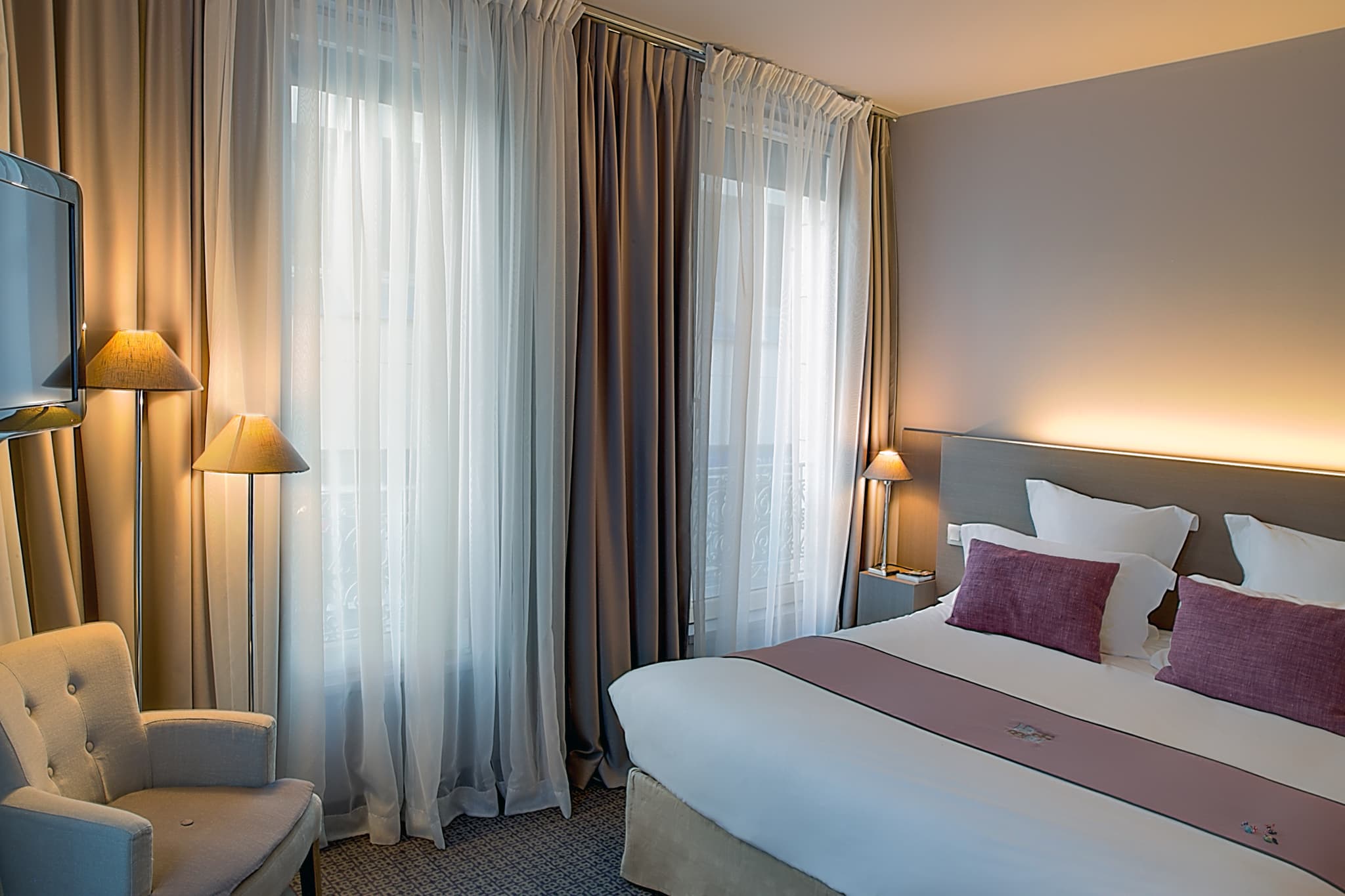 Une chambre supérieure familiale