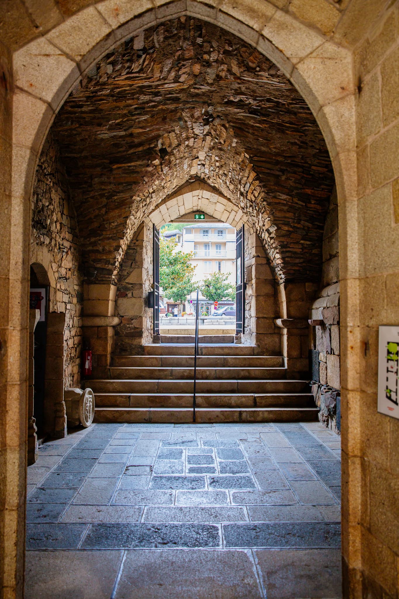 Porche d'entrée du Cloitre