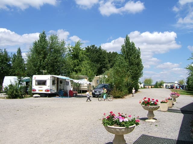 Camping_Renoir_2_etoiles_La_Roche_Posay