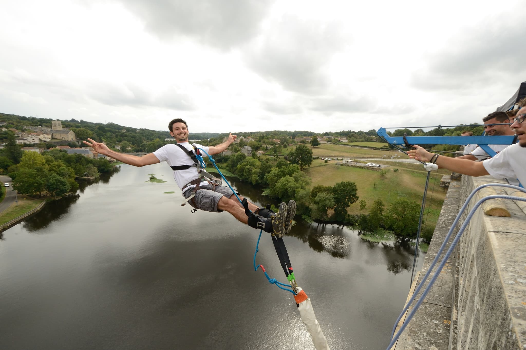 Saut élastique - LV L'IJ - 2017 - ©Momentum Productions Mickaël Planes (33).JPG_1