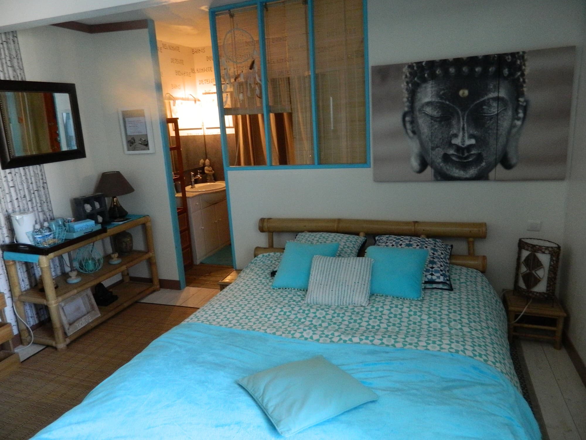 st maurice-etusson-chambre-dhotes-la-fougereuse-chambre1-sdb.JPG_3