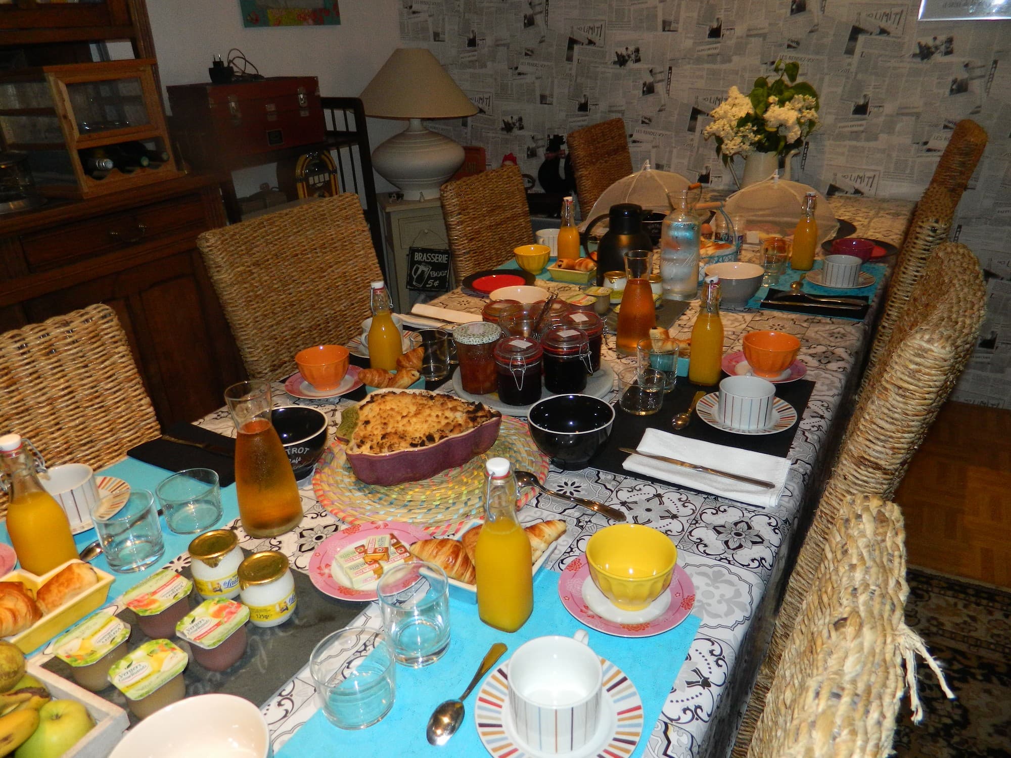 st maurice-etusson-chambre-dhotes-la-fougereuse-petit-dejeuner.JPG_8