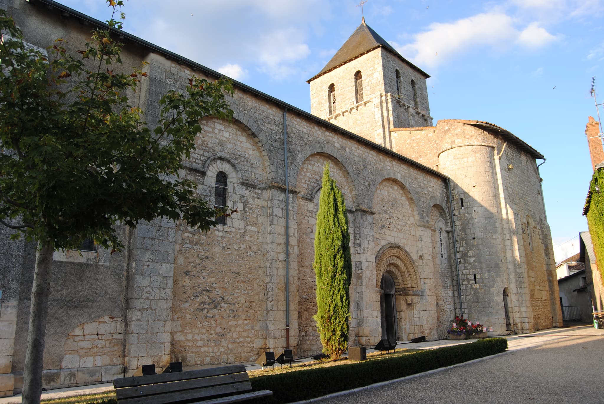 Eglise Bouresse