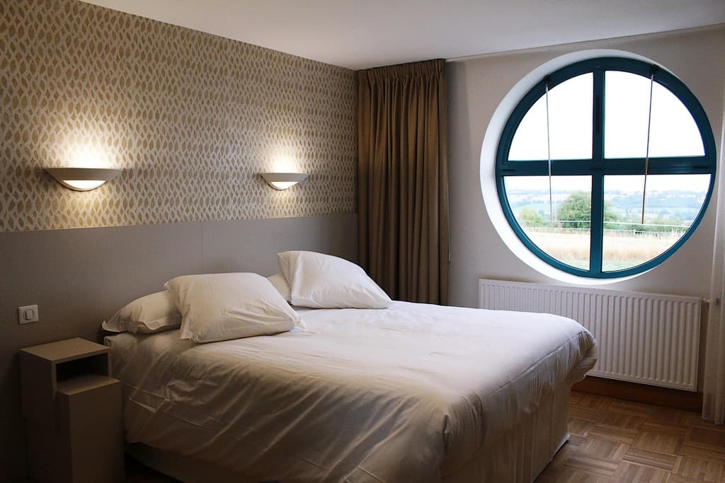 chambres-dhotes-MAISONTOUSSAINT-chambreFUERIDA.jpg_2