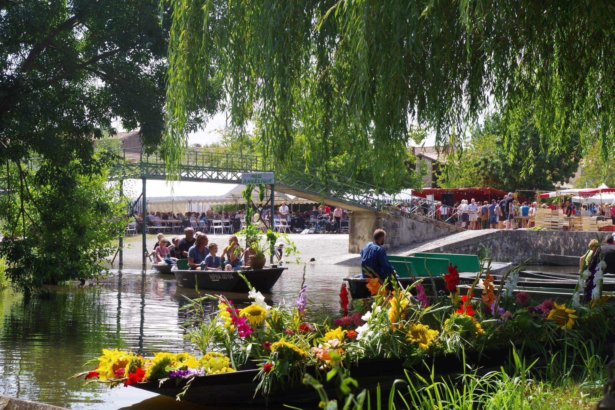 Le marché sur l'eau au Vanneau