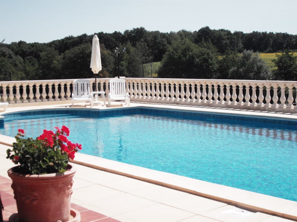 2 pool.JPG_5
