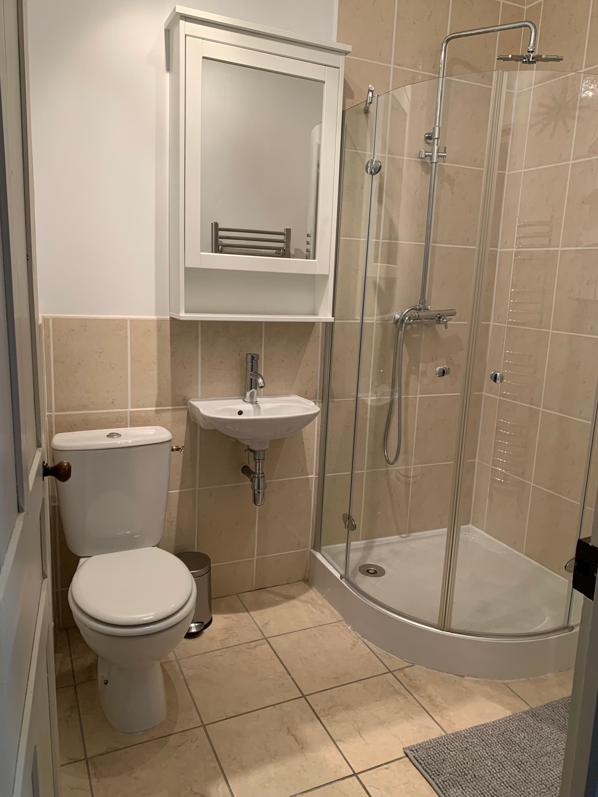 Salle d'eau chambre 2