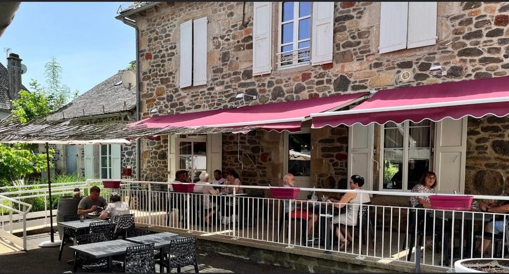 Oustal del Pais_Rilhac-Xaintrie_exterieur_1