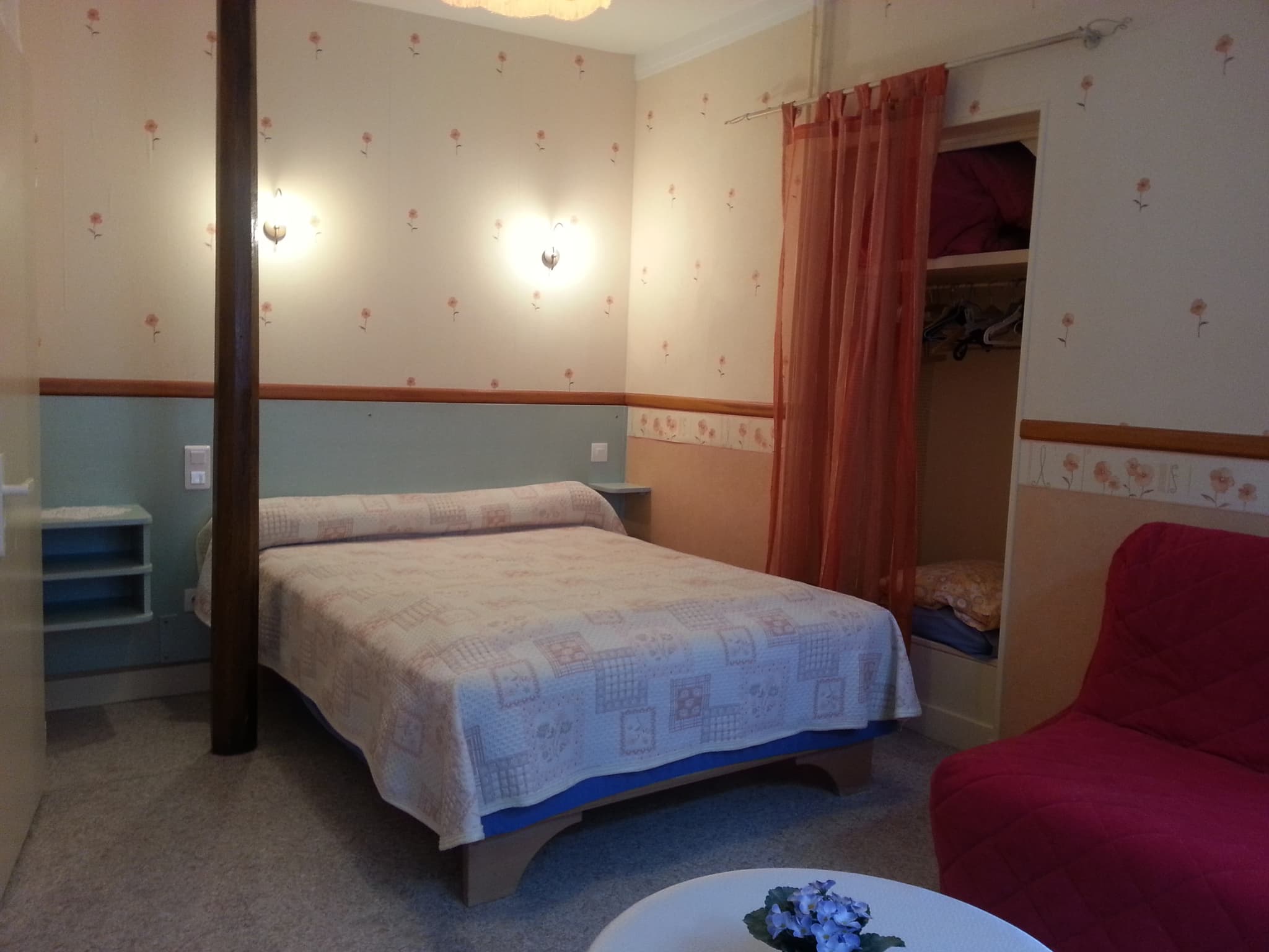 location_la_roche_posay_2_etoiles_Brault_logement_1 (9).jpg_4