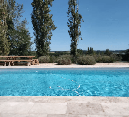 83 La Perroterie St Sernin piscine