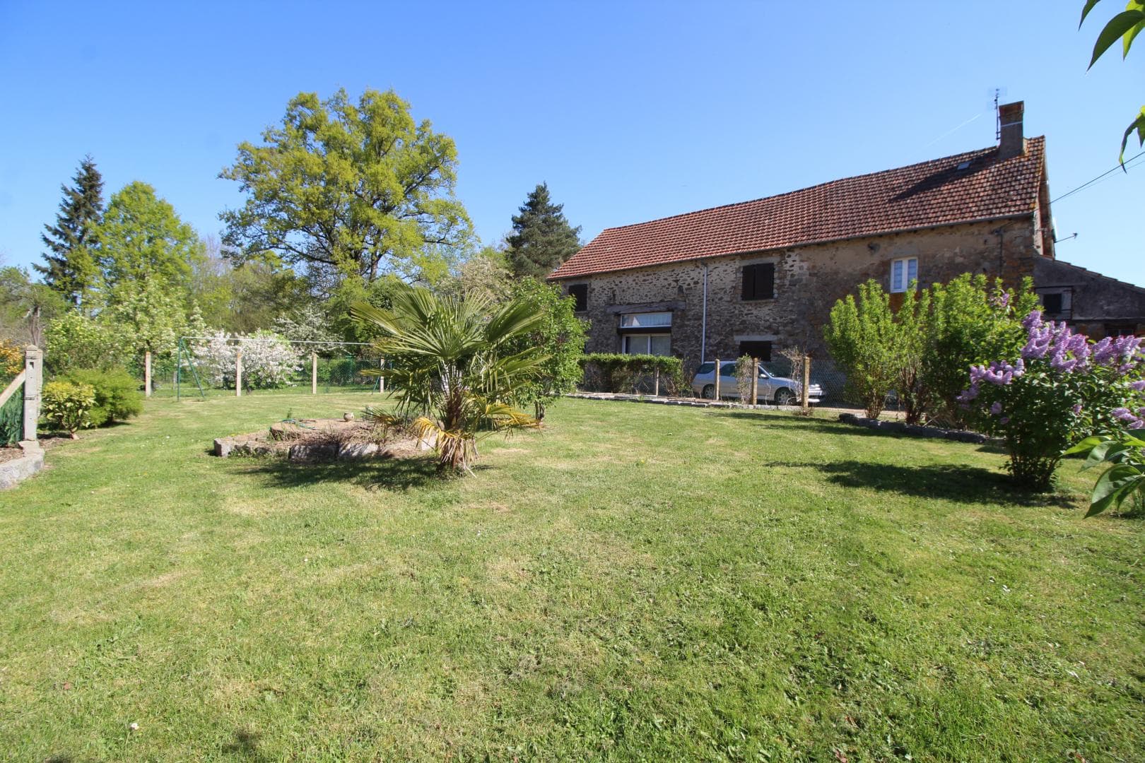 Le gîte de "Champblanc" à Arnac la Poste en Haute-Vienne (Limousin)- jardin_19