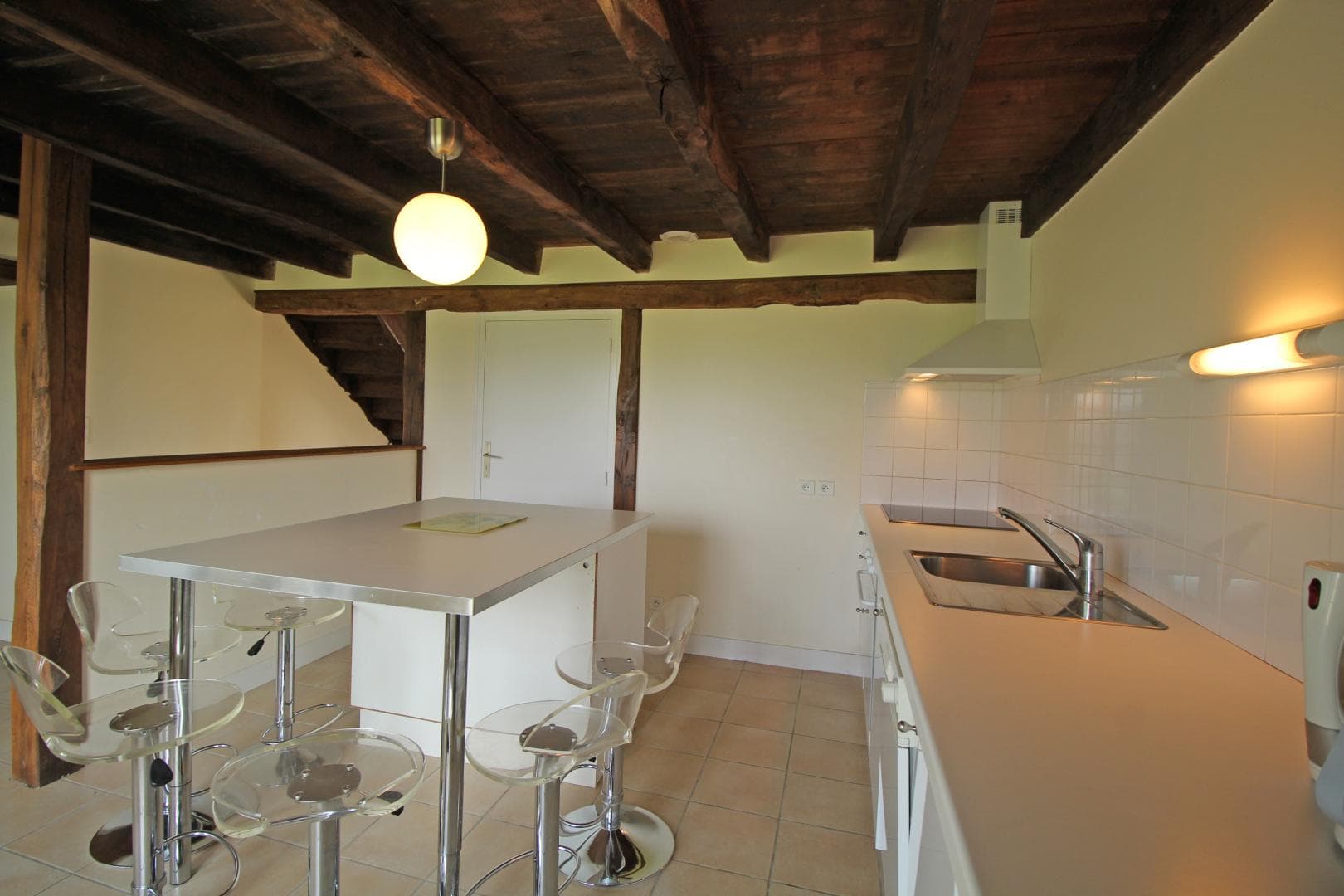 Gite "La Maison Du Vinaigrier" à Berneuil en Haute-Vienne (Limousin)- cuisine_7