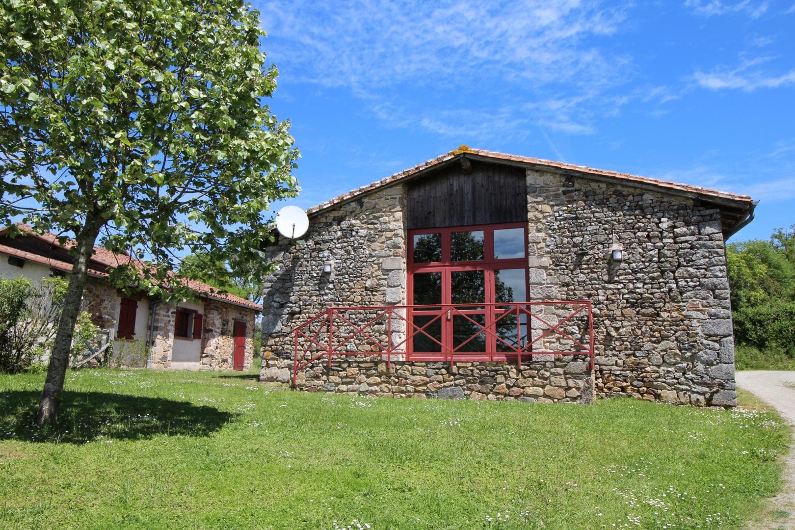 Salle commune des gîtes de Virat à Berneuil en Haute-Vienne (Nouvelle Aquitaine)_16