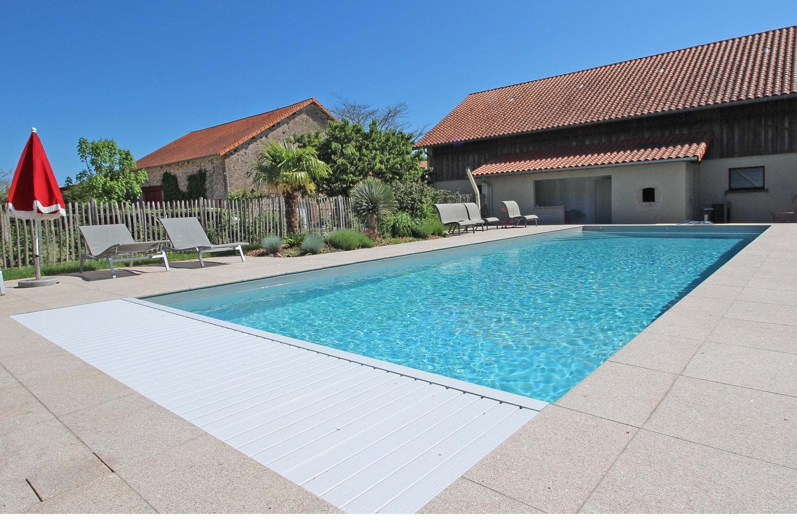 Ferme de Rouffignac à Blanzac en Haute-Vienne - la piscine accessible l'après midi_35