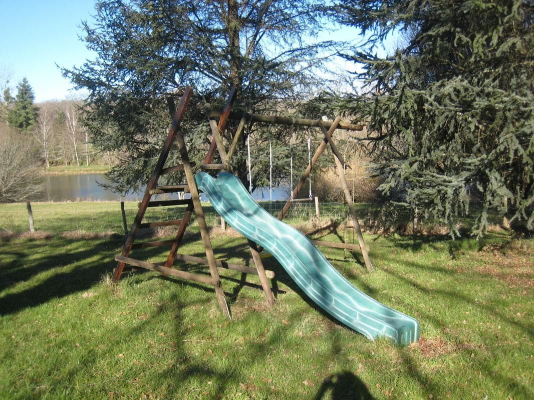 Gîte de La Faye à Compreignac en Haute-Vienne (Limousin en Nouvelle Aquitaine) - Jeux pour enfants_27