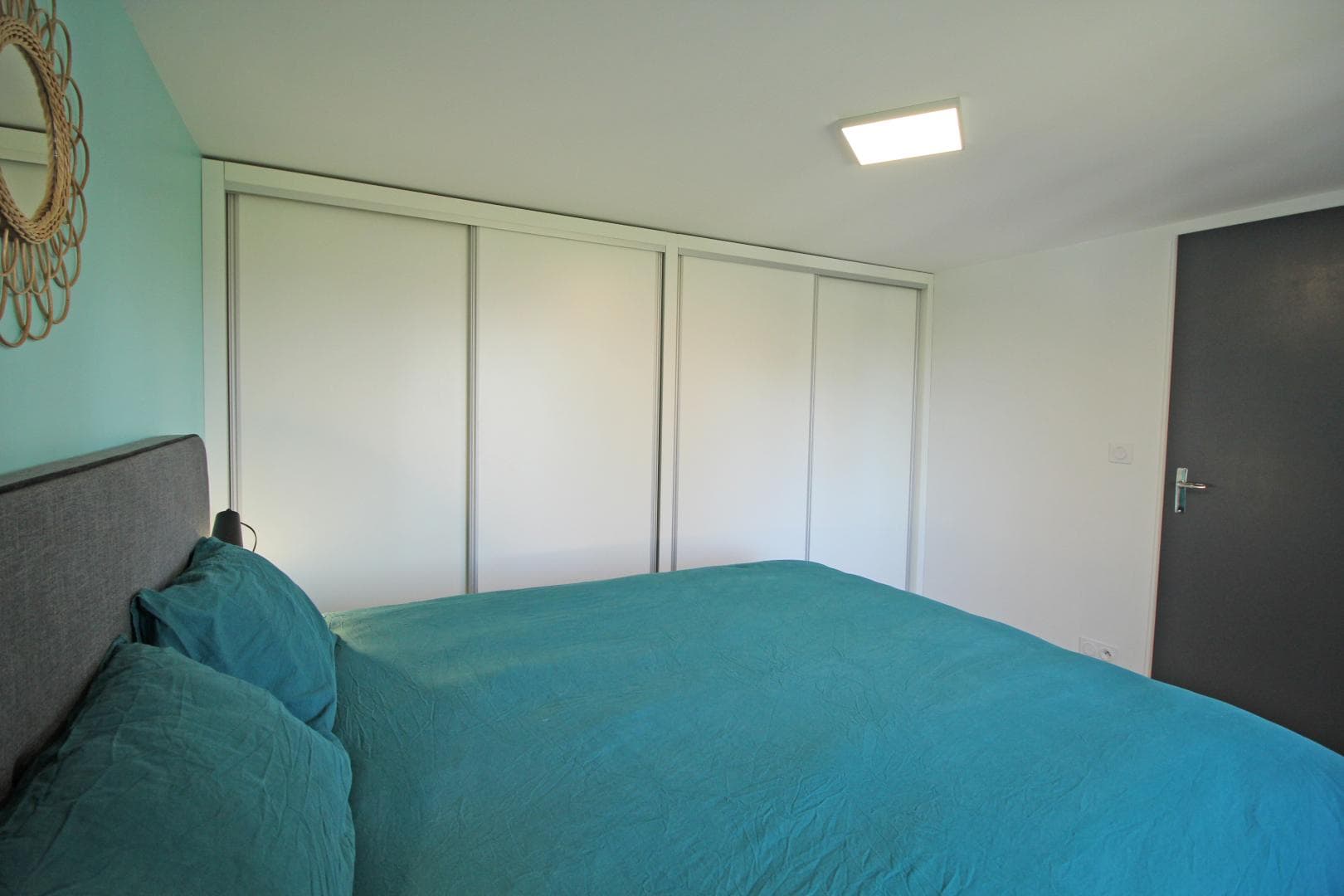 Chez Marie-Louise, gîte à Fromental en Haute-Vienne (Nouvelle Aquitaine)- salle d'eau au rez-de-chaussée_29