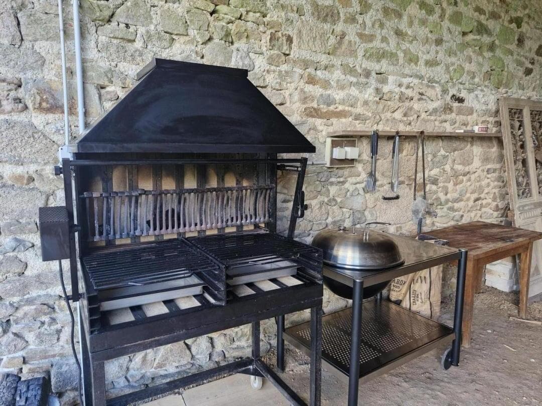 Les Granges du Tais à Ambazac en Haute-Vienne (Nouvelle Aquitaine) - Espace BBQ_64
