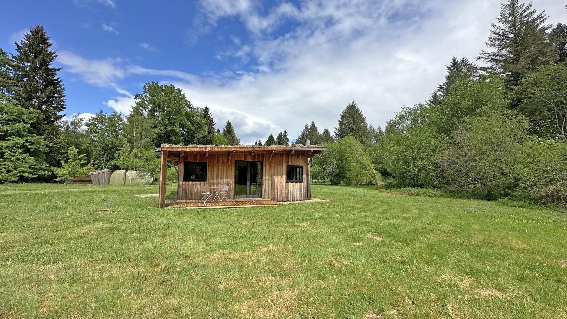 La cabane de la mésange à Peyrat le Château en Haute-Vienne (Nouvelle Aquitaine)_1