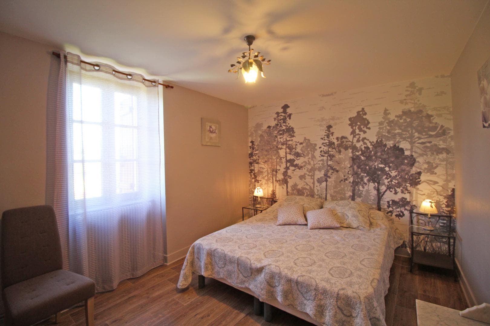 Gîte des Dâmes à Saint Léonard de Noblat en Haute-Vienne (Nouvelle Aquitaine) - chambre étage_24