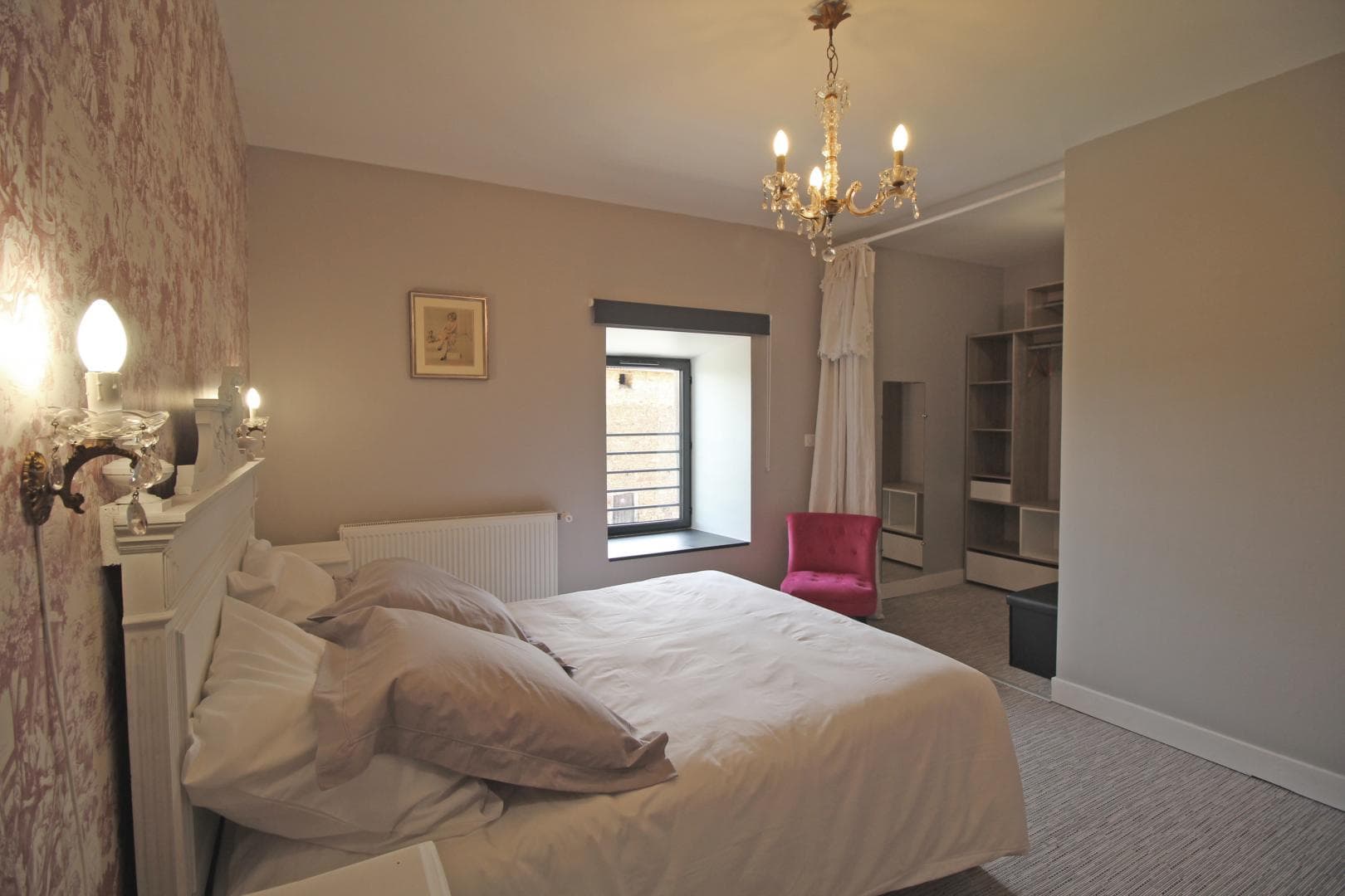 Le gîte du déserteur à Saint Martin Terressus en Haute-Vienne (Nouvelle Aquitaine) - chambre de l'étage._33