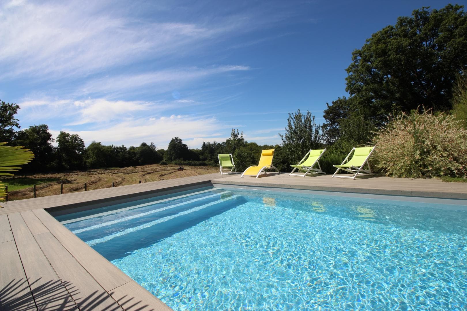 Gîte des Crouzas à Meuzac en Haute-Vienne, la piscine_2