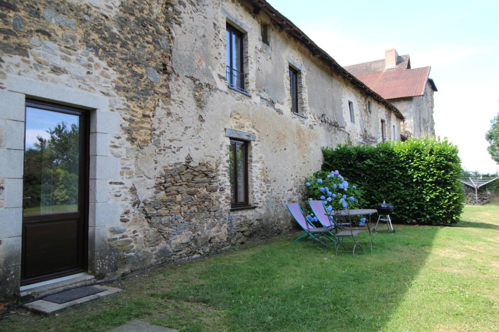 Le vieux château à Vicq sur Breuilh en Haute-Vienne (Nouvelle Aquitaine)_35