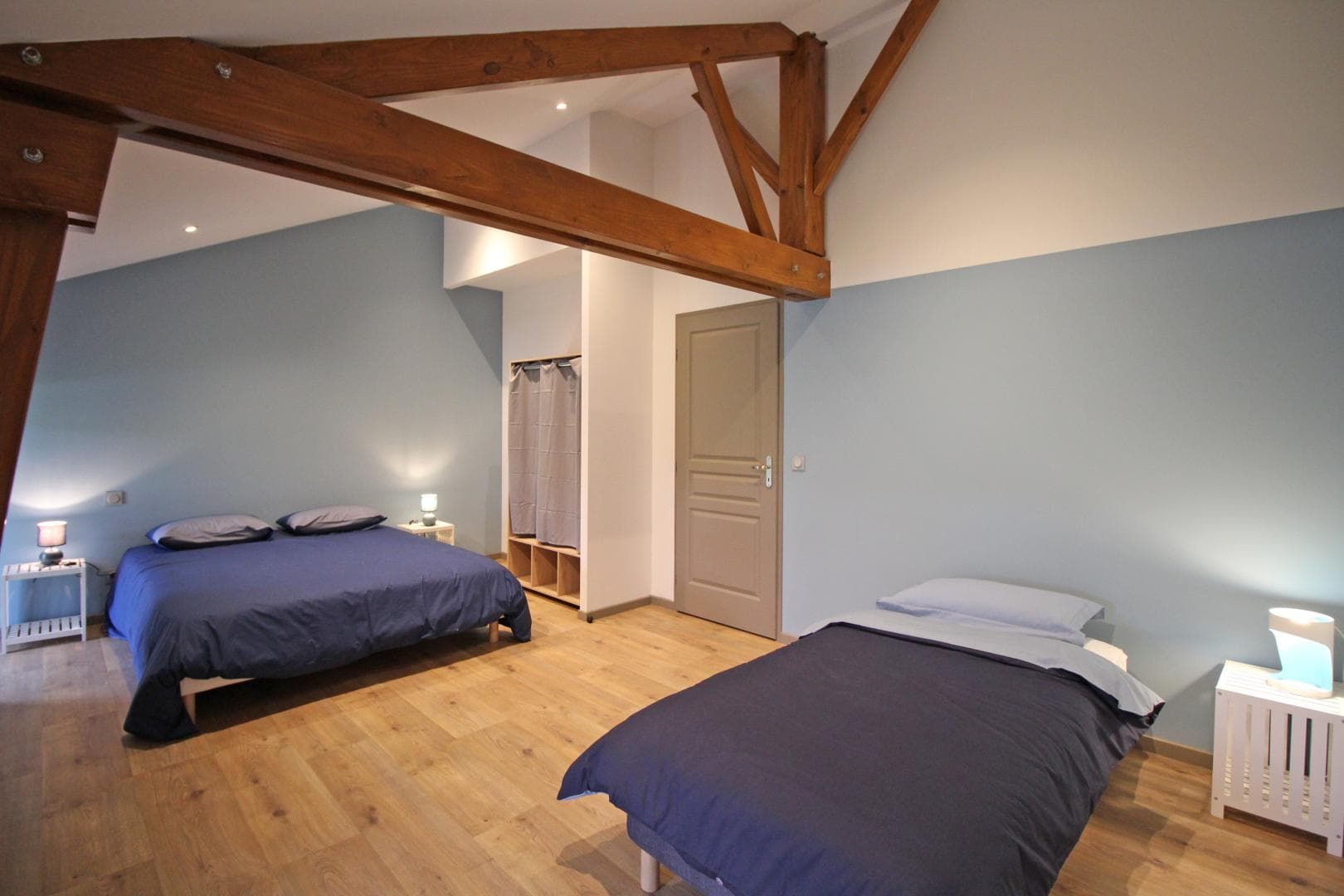 Gîte de 'La Reille' à Cussac en Haute-Vienne (Nouvelle Aquitaine)- chambre bleue à l'étage_30