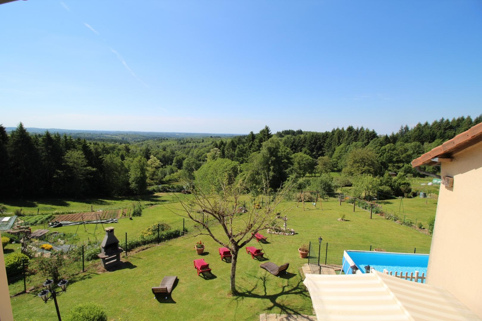 Gite "Le Puyconnieux" à Dournazac en Haute-Vienne (Nouvelle Aquitaine) - vue de la chambre_18