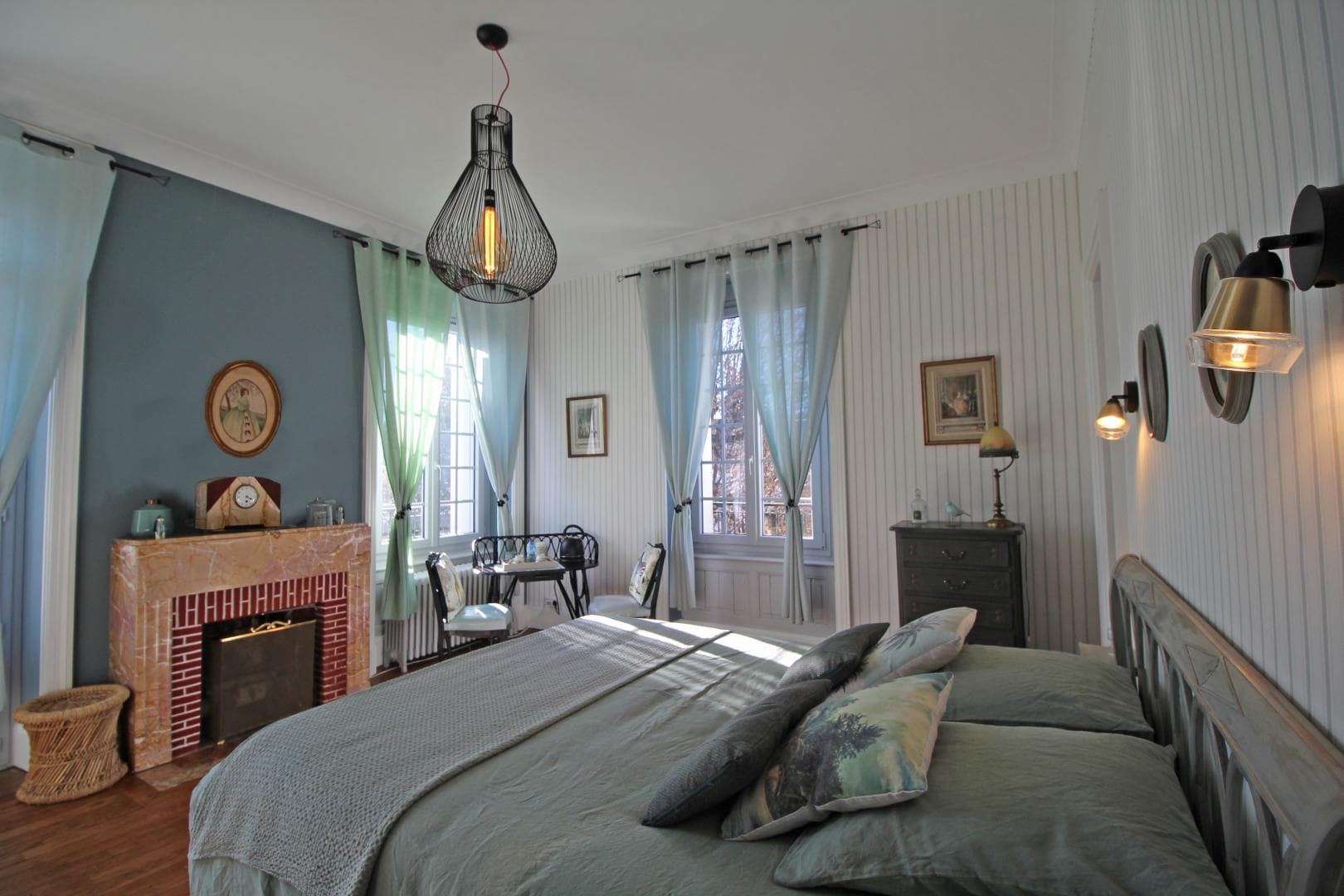 Chambre d'hôtes "Au fil du temps" à châlus - chambre Belle Epoque_29