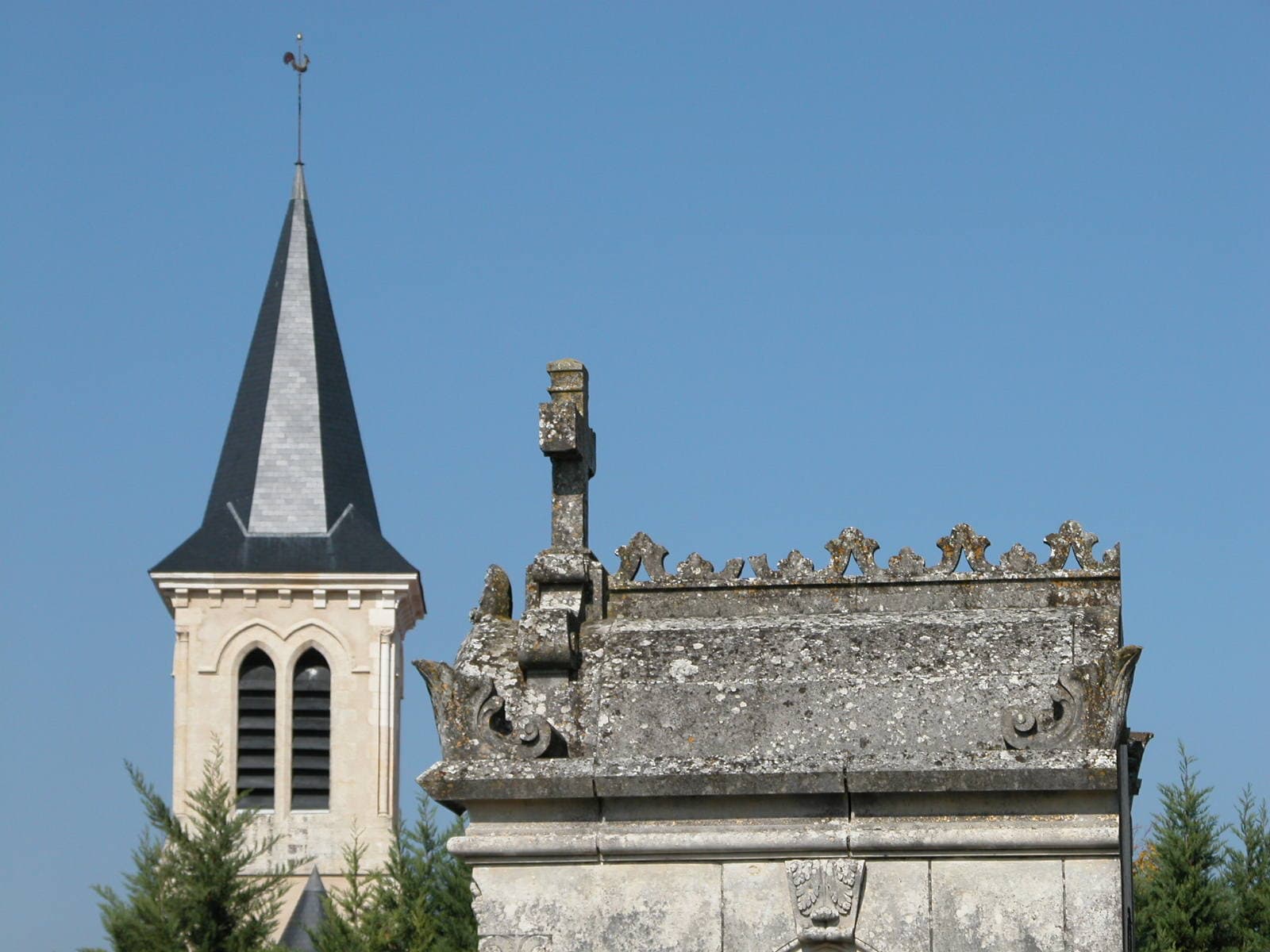 L'église Saint-Laurent de La Rochénard