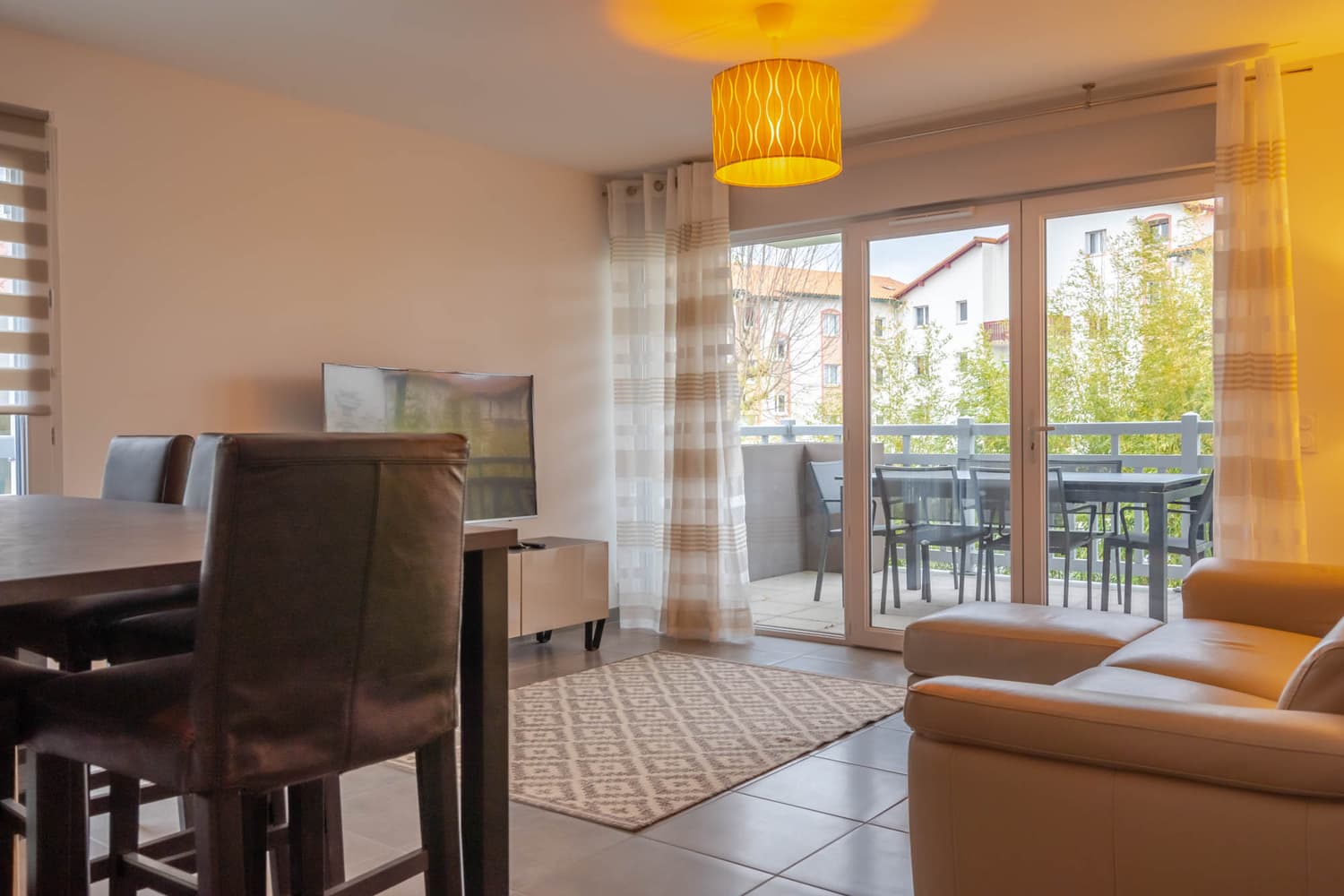 APPARTEMENT MAHARIN ANG2357