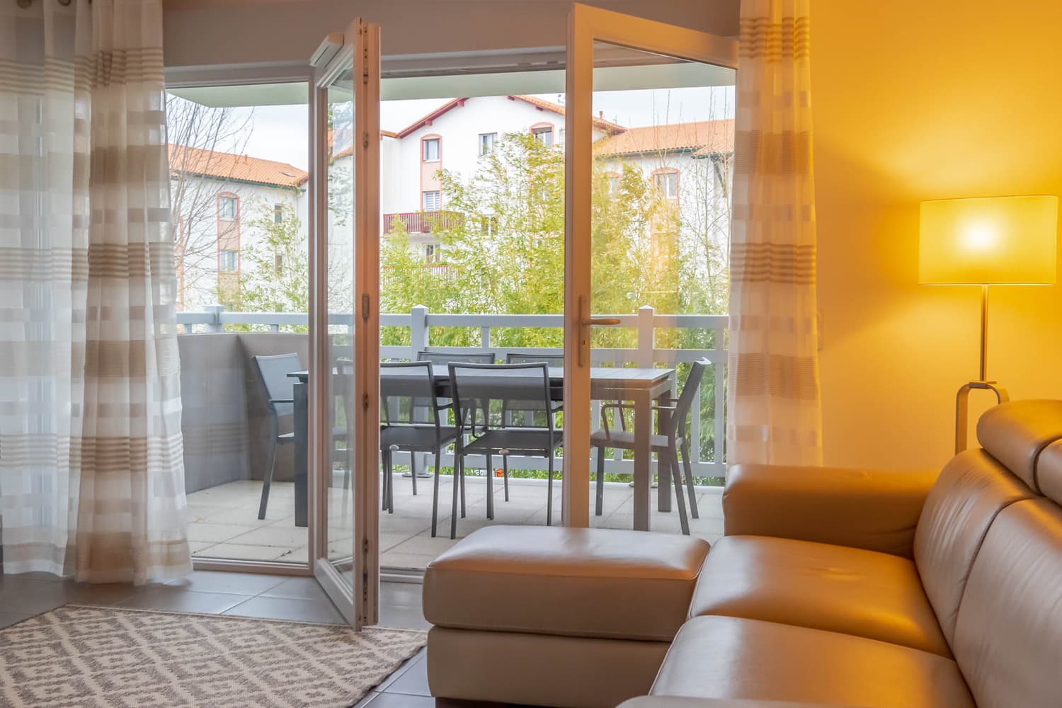 APPARTEMENT MAHARIN ANG2357