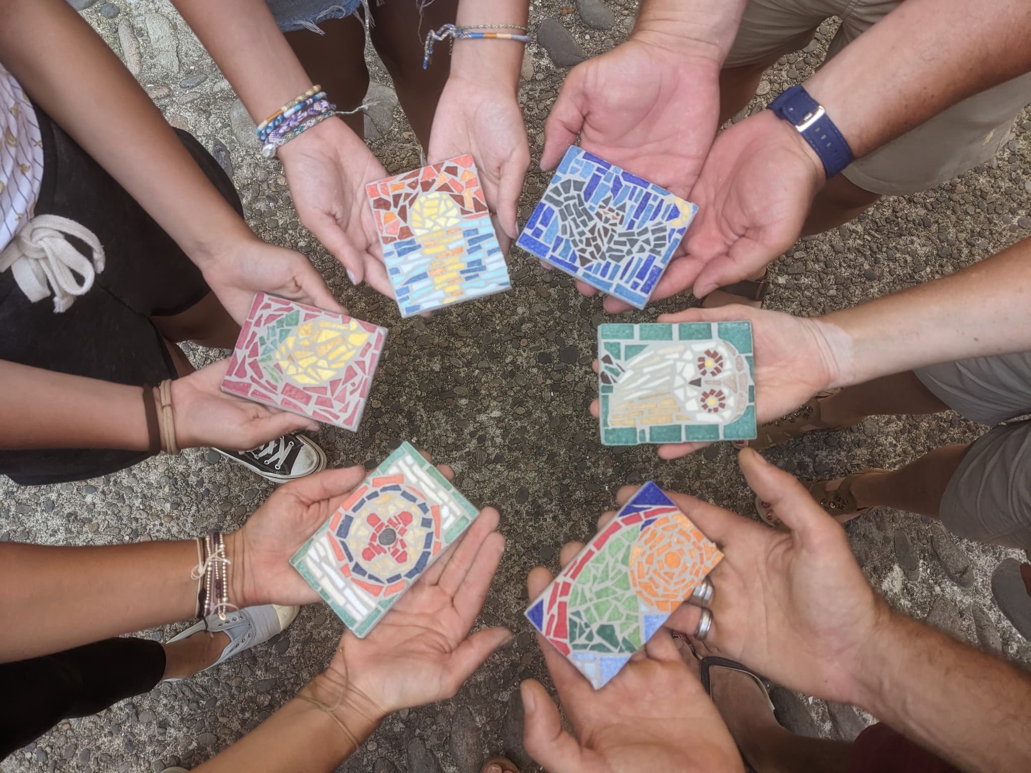 Les ateliers mosaïque de lété à la galerie du Petit Caillou_3