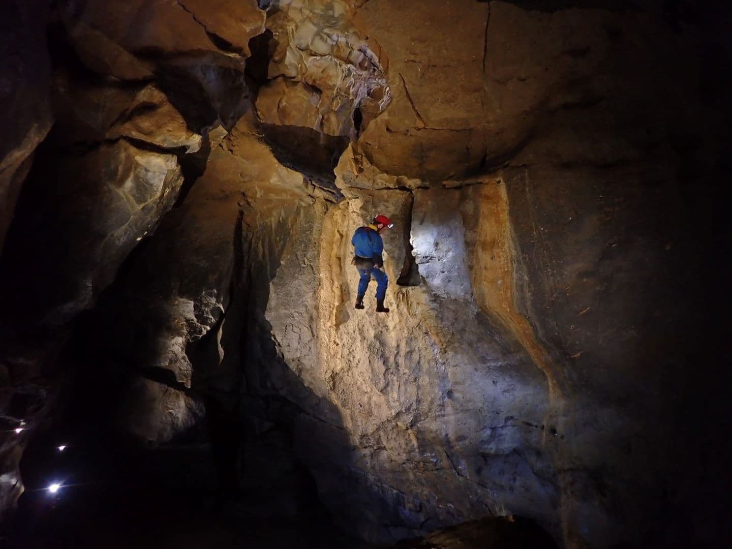 Accro-Nature- Photo Rappel Grotte Arudy