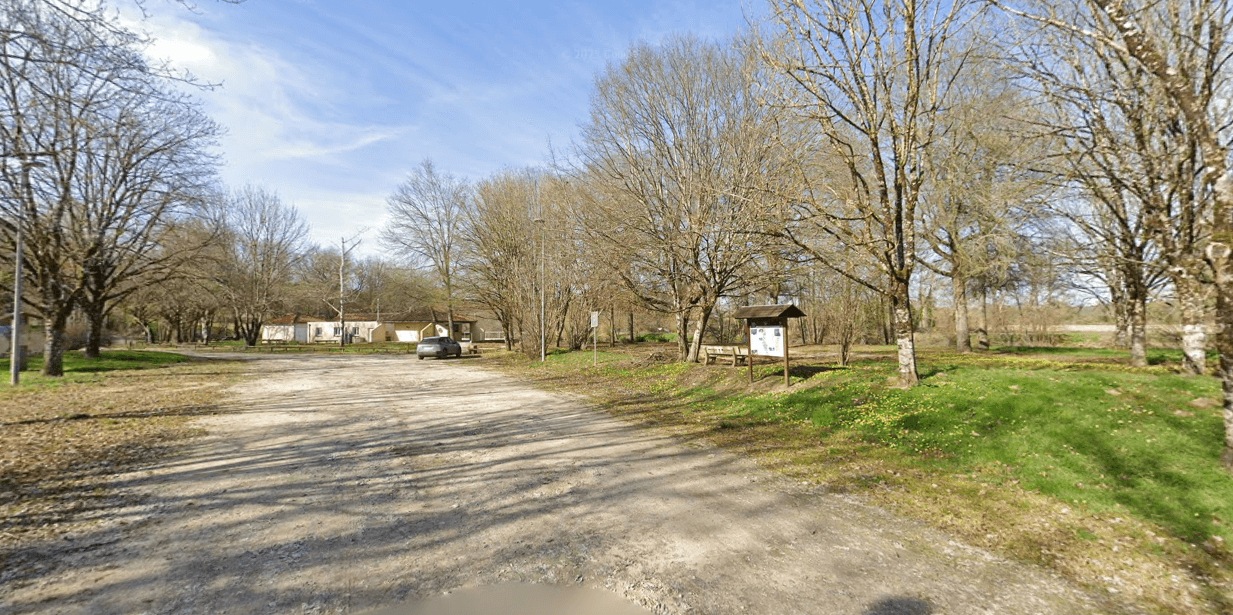 Aire de pique-nique - Plage de la Bertholière