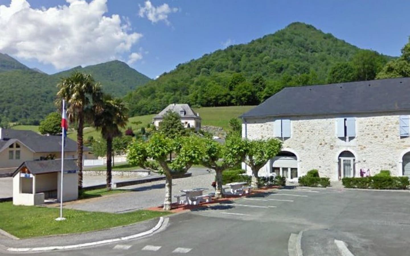 Aire-de-pique-nique-Arthez-d-Asson-Googlemaps - streetview-2011 - 2-2-ok