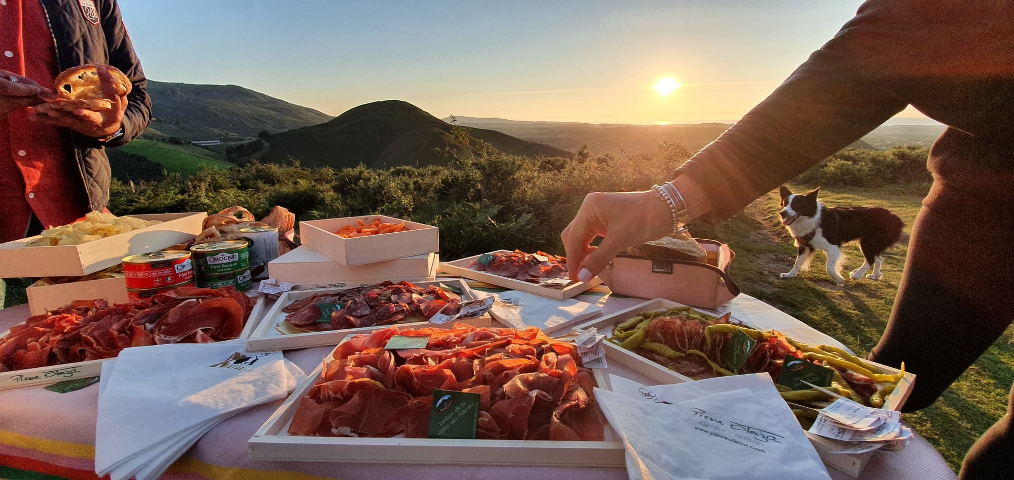 Apéritif avec vue sur le coucher de soleil