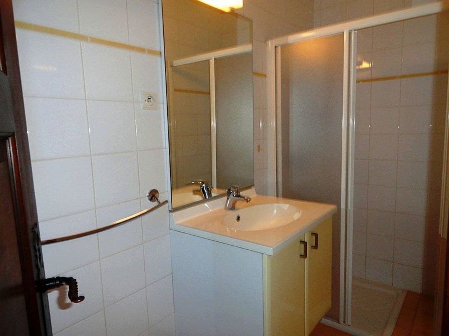 Appartement-Ardoin-salle-de-douche---Ispoure