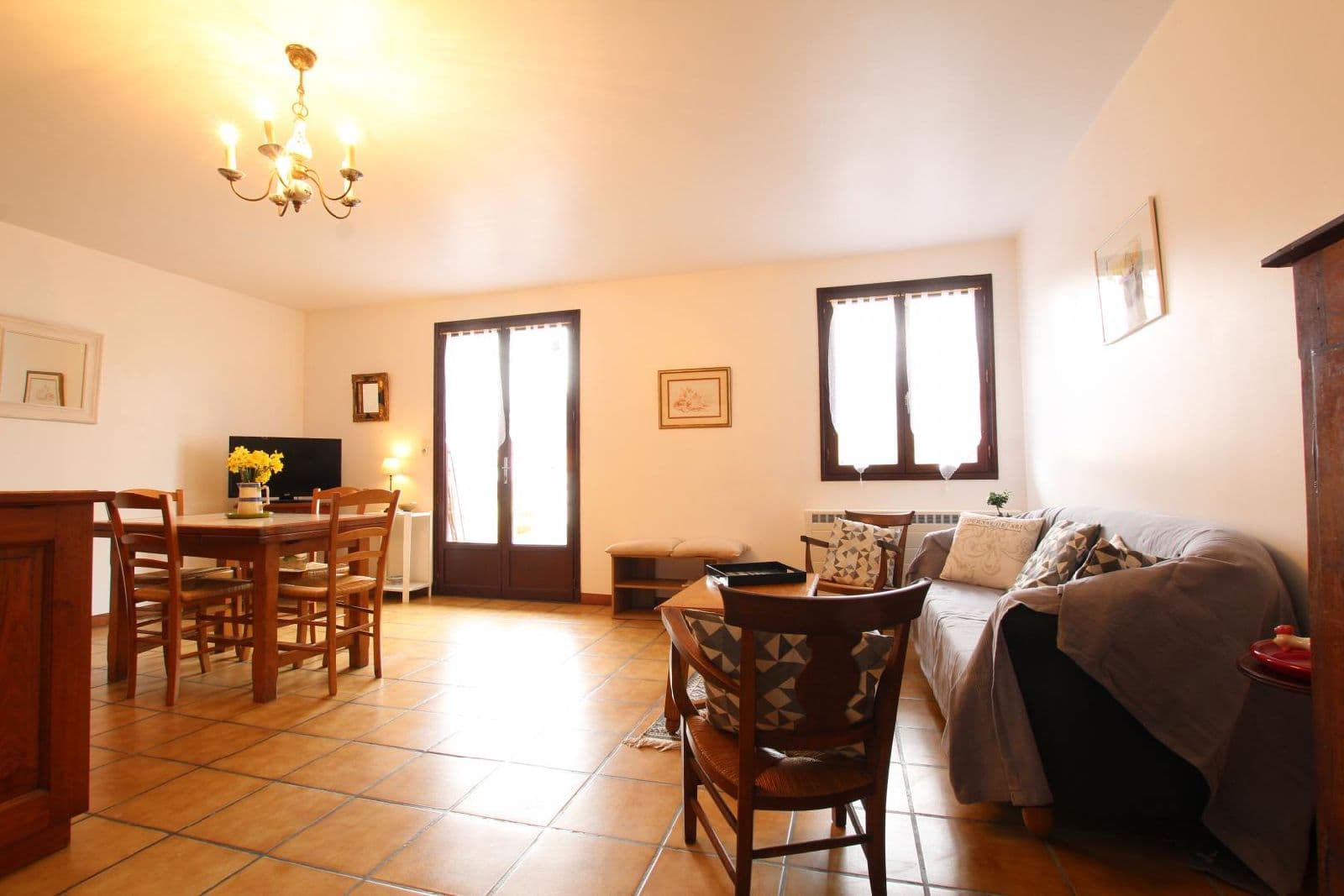 Appartement Aussel - sejour - Uhart Cize