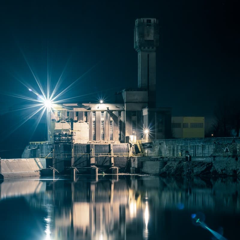 Barrage proche nuit