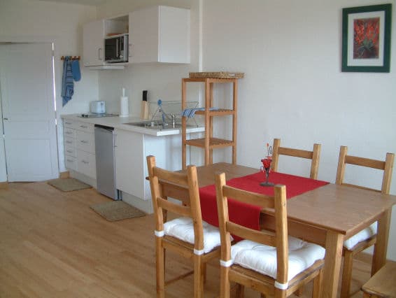 belves-holiday-apartments-cuisine