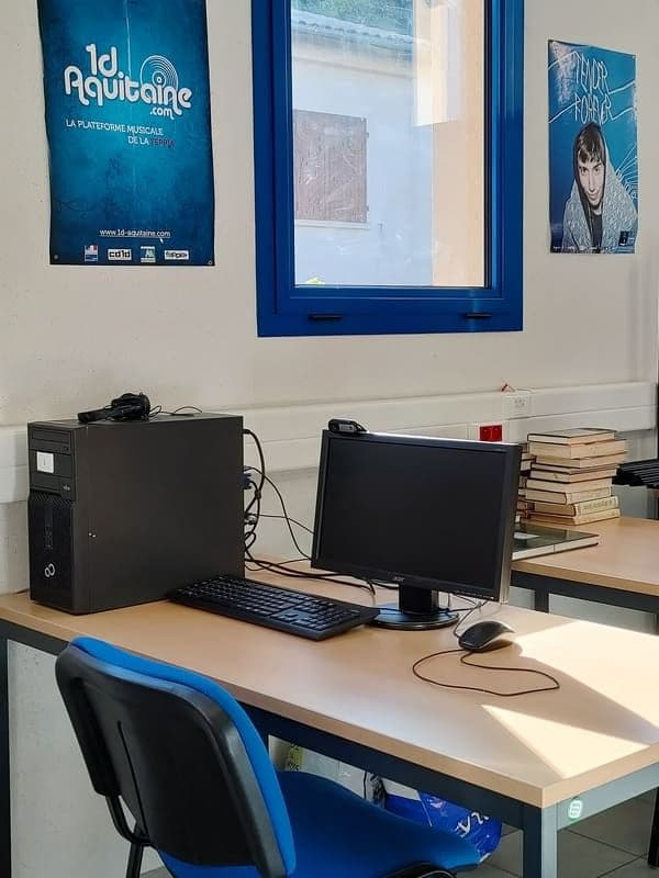 Bibliothèque Monbahus (3)
