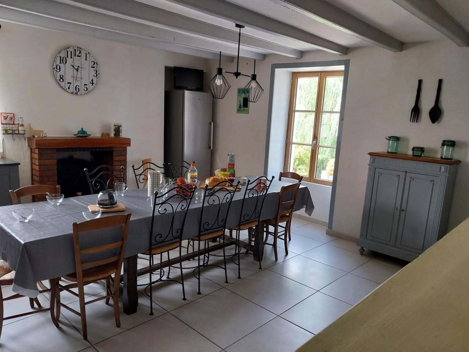 CUISINE TABLE