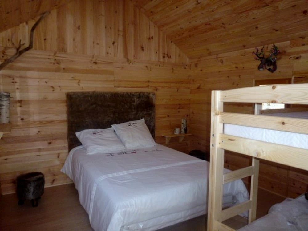 CabanesSilvae-Camps_cabaneCerfLits_27