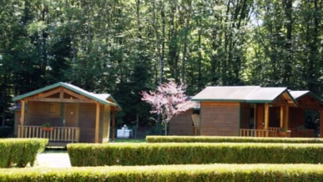 Camping-Municipal-la-Croix-de-Brunal-St-Martin-la-Meanne-Chalets_6