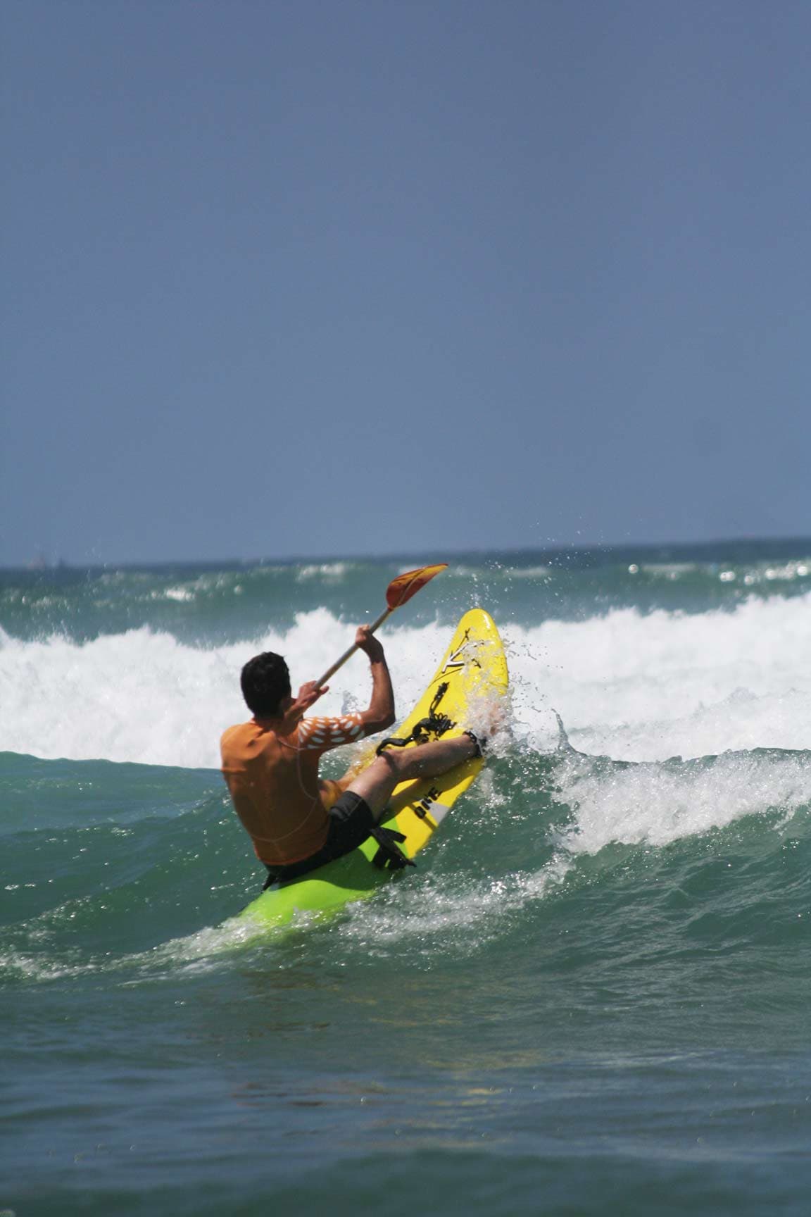 Canoe surfing