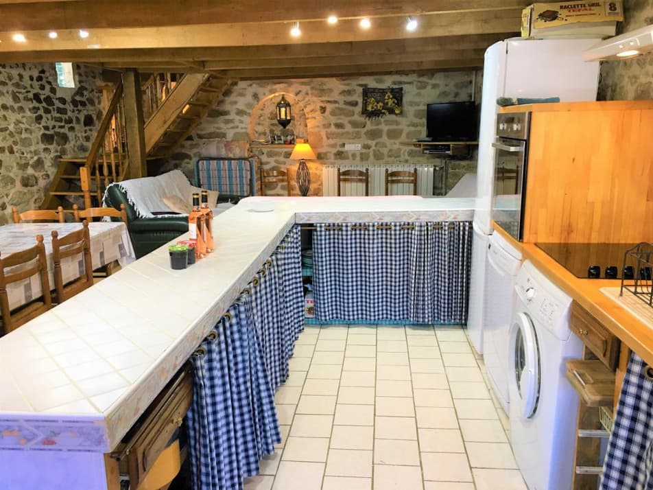 Cuisine ouverte toute équipée